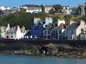 The Waterfront Seafront hotel and Bistro